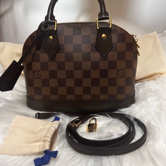Louis Vuitton Brown Checkered Women's Bag - Picture 2 of 5
